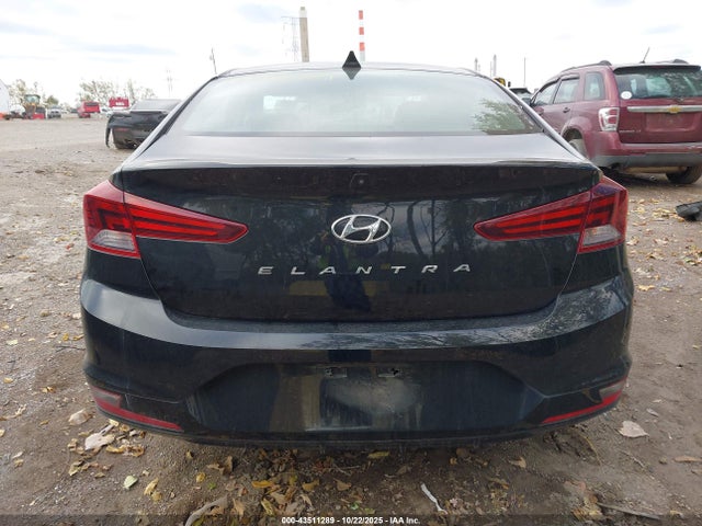 Hyundai ELANTRA Sel