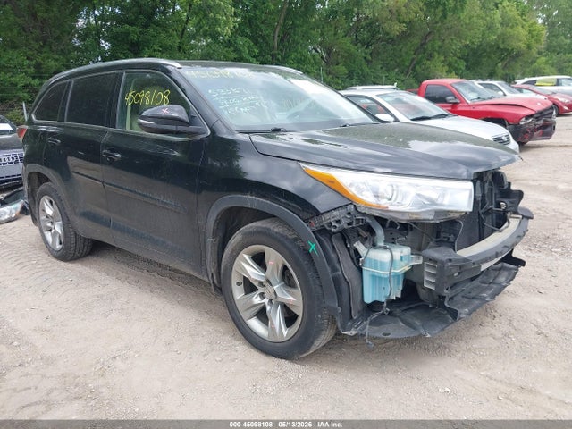 Salvage Toyota Highlander Image