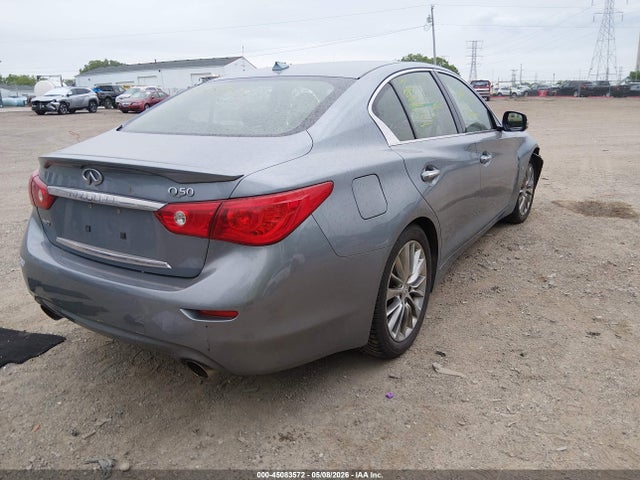 INFINITI Q50 Premium