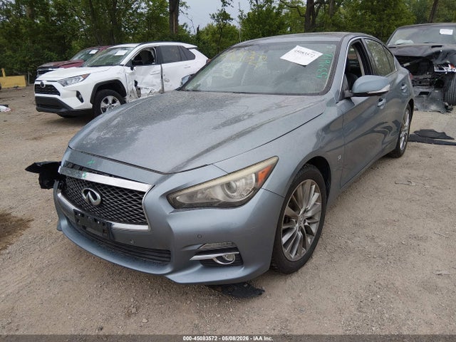 INFINITI Q50 Premium