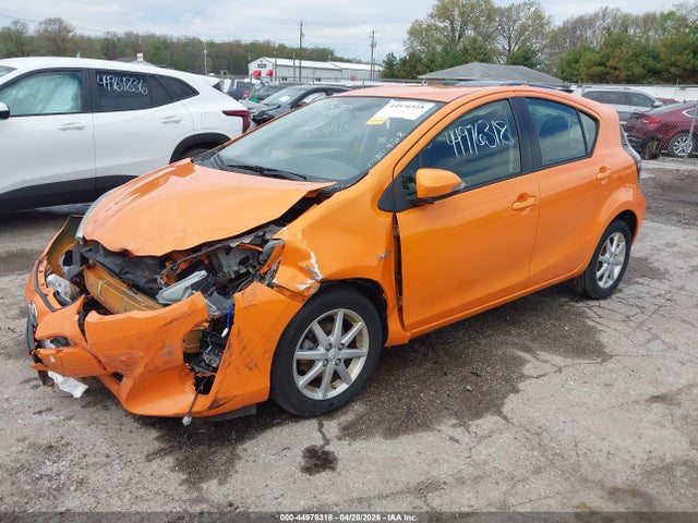 Toyota Prius c Three
