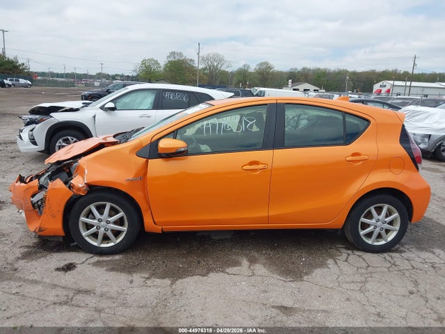 Toyota Prius c Three
