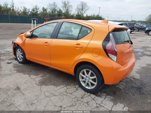 Toyota Prius c Three