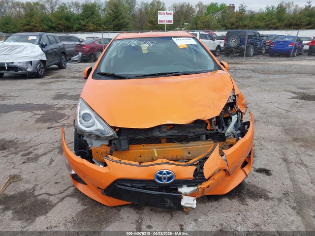 Toyota Prius c Three