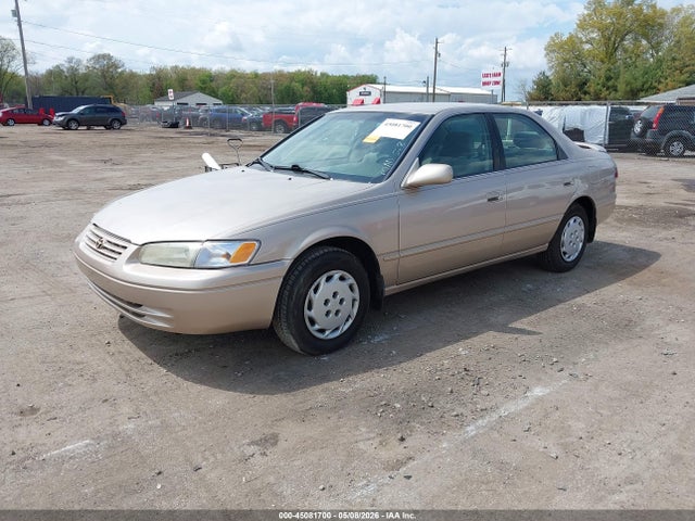 Toyota Camry Le
