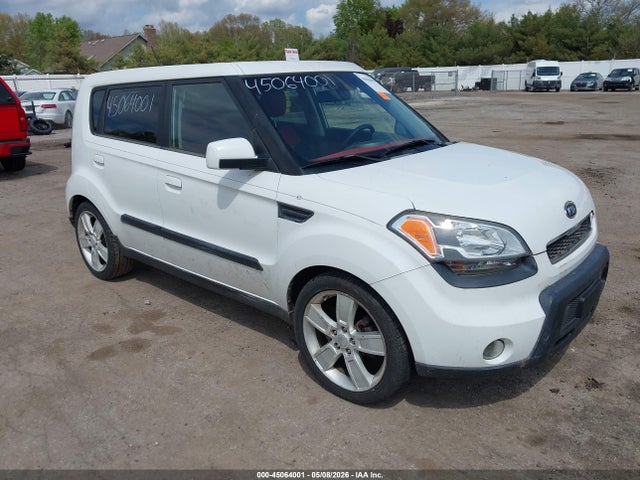 Salvage Kia Soul Image