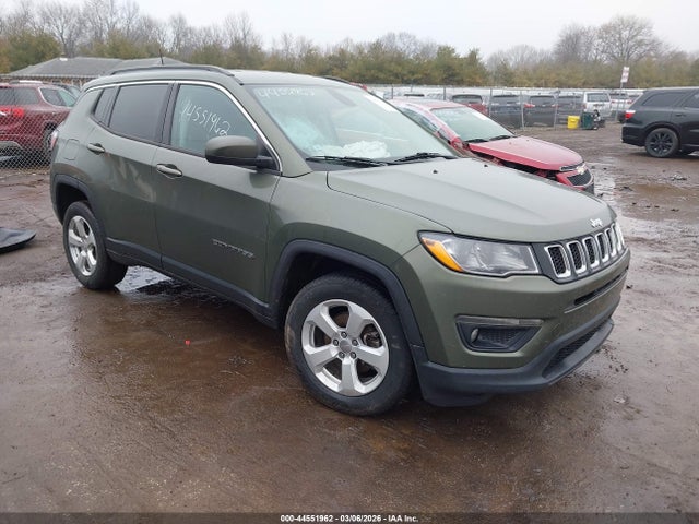 Salvage Jeep Compass Image
