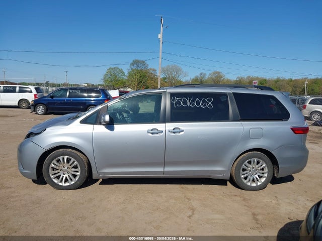 Toyota Sienna Xle 8 Passenger