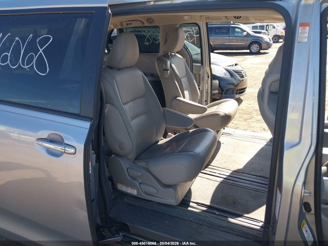 Toyota Sienna Xle 8 Passenger