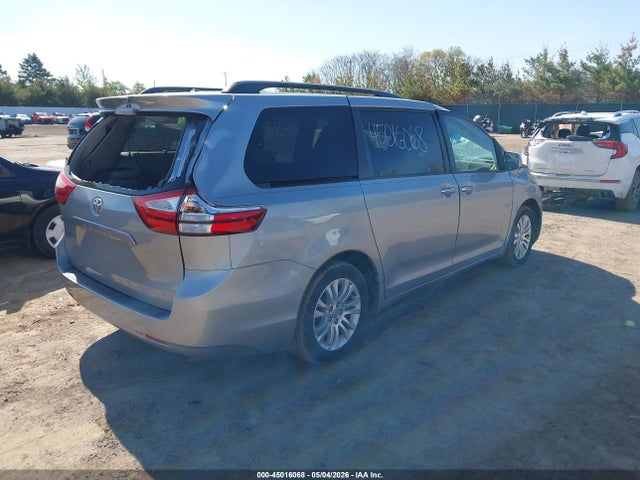 Toyota Sienna Xle 8 Passenger