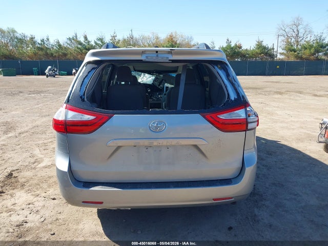 Toyota Sienna Xle 8 Passenger
