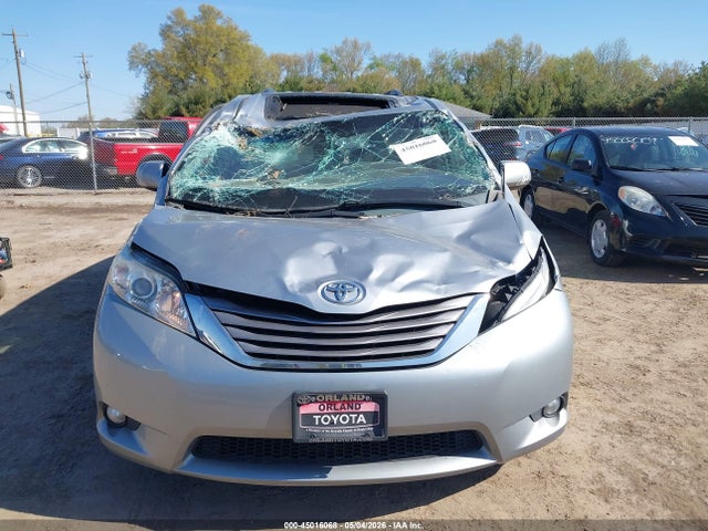 Toyota Sienna Xle 8 Passenger