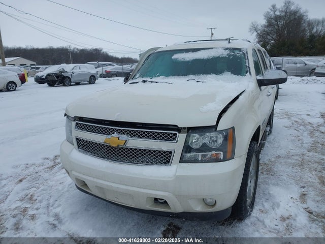 Chevrolet Suburban 1500 Ltz
