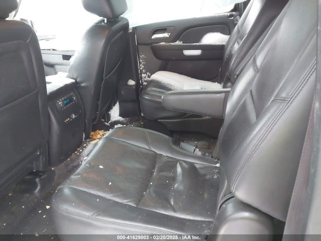 Chevrolet Suburban 1500 Ltz
