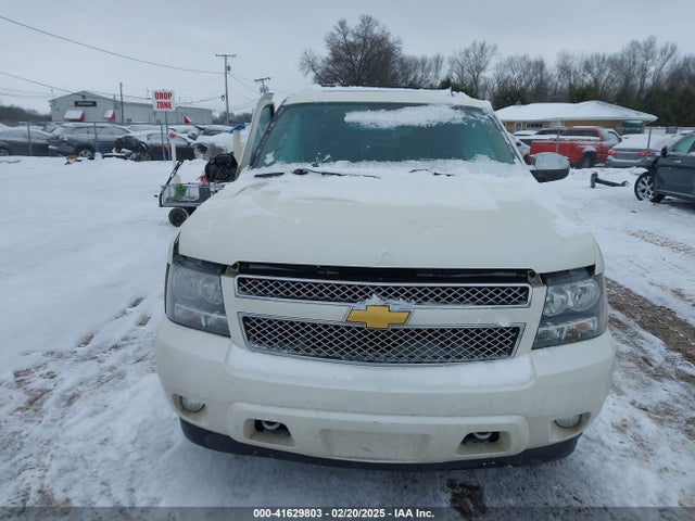 Chevrolet Suburban 1500 Ltz