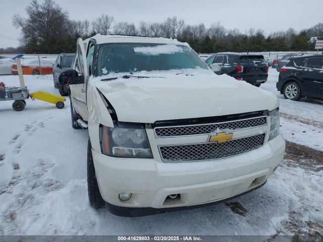 Salvage Chevrolet Suburban 1500 Image