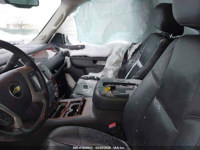 Chevrolet Suburban 1500 Ltz
