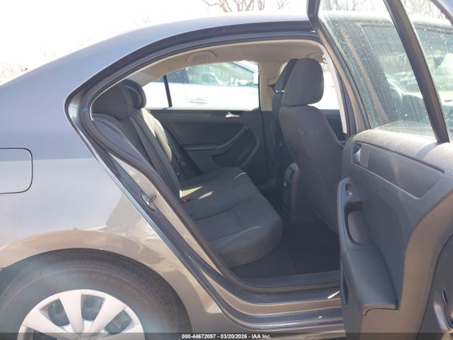 Volkswagen Jetta 2.0l S