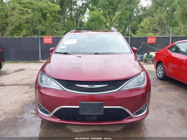 Chrysler Pacifica Touring