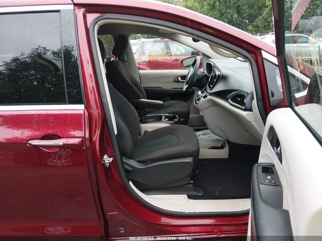 Chrysler Pacifica Touring