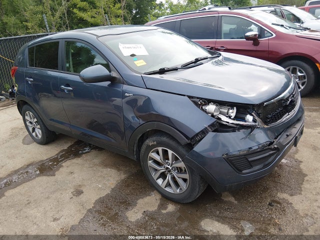 Salvage Kia Sportage Image
