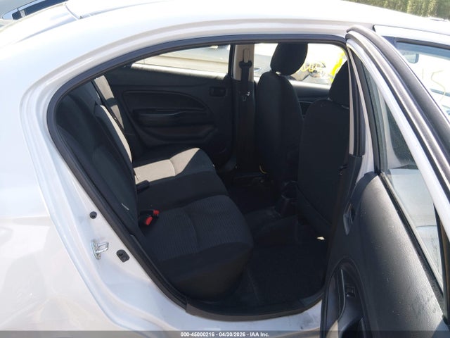 Mitsubishi Mirage Le