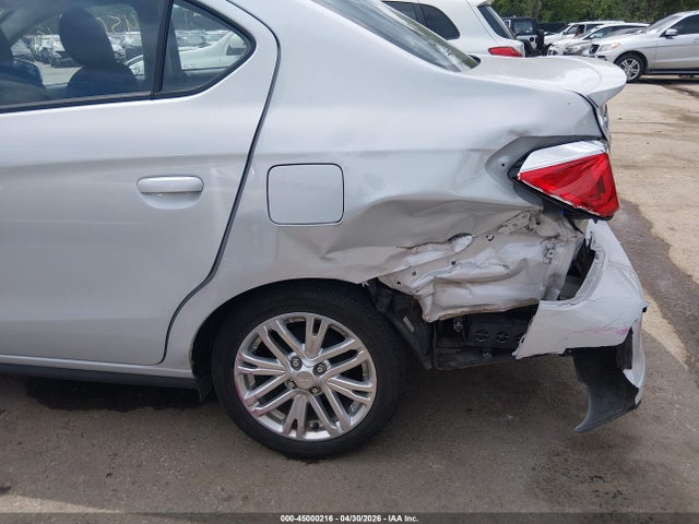 Mitsubishi Mirage Le