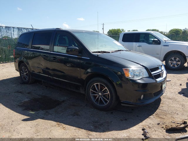 Salvage Dodge Grand Caravan Image