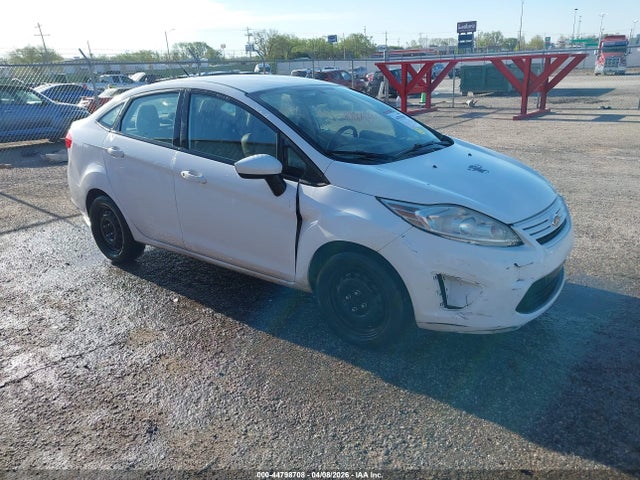 Salvage Ford Fiesta Image