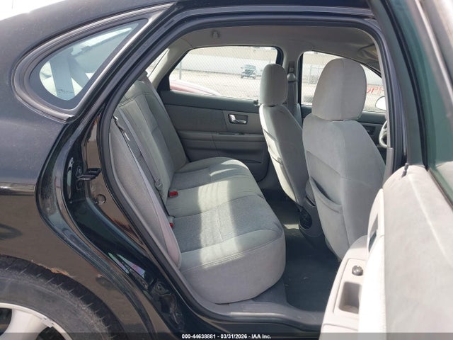 Ford Taurus Se