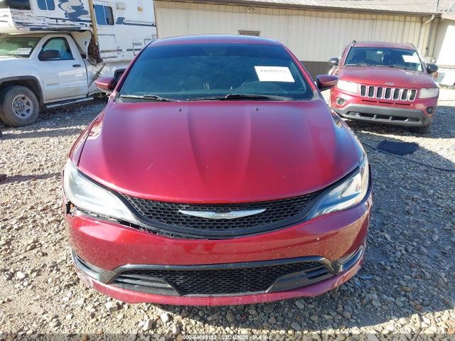 Chrysler 200 S