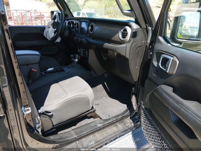 Jeep Wrangler Sahara