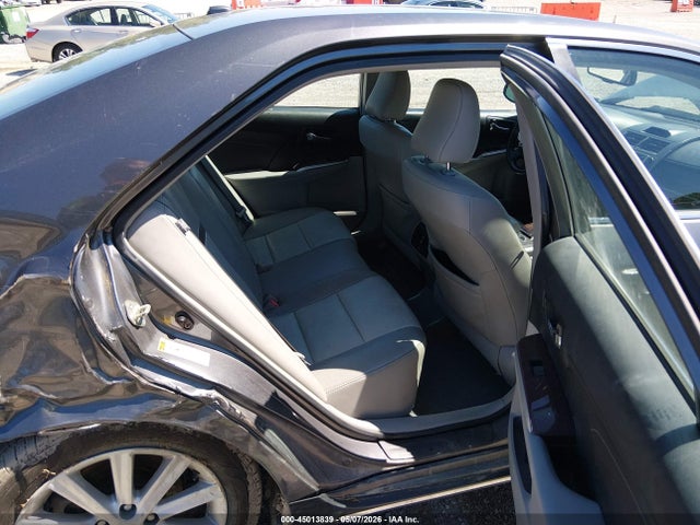 Toyota Camry Xle V6