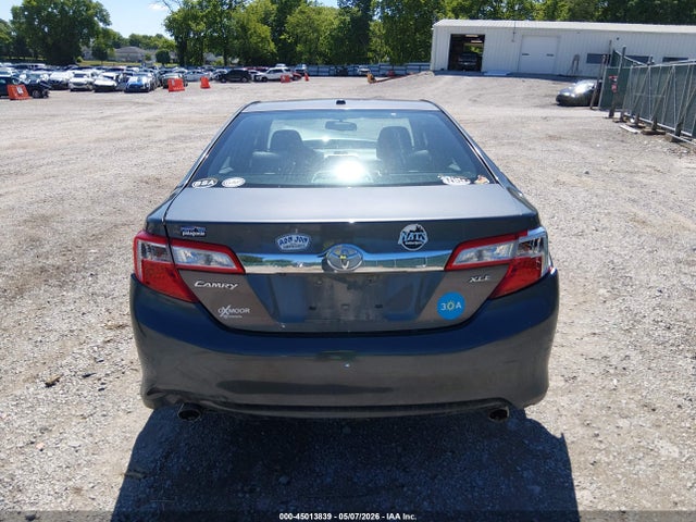 Toyota Camry Xle V6
