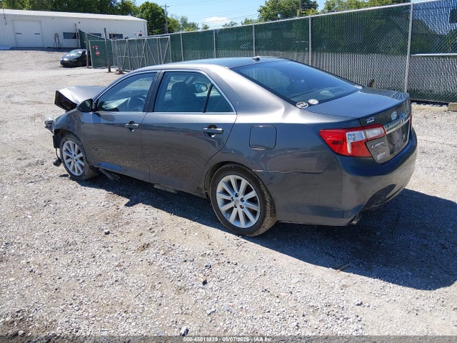 Toyota Camry Xle V6