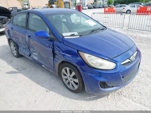 Salvage Hyundai ACCENT Image
