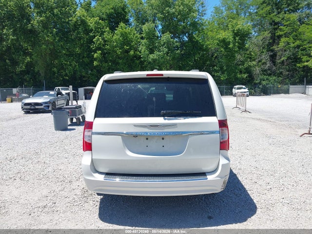 Chrysler Town & Country Touring