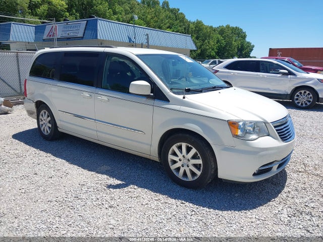 Salvage Chrysler Town & Country Image
