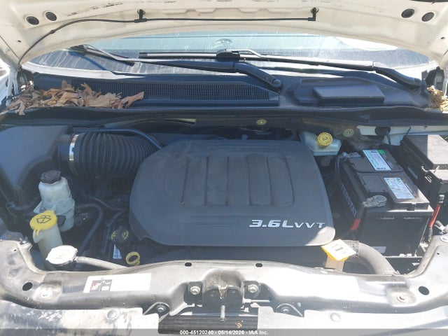 Chrysler Town & Country Touring