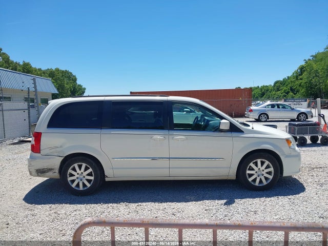 Chrysler Town & Country Touring
