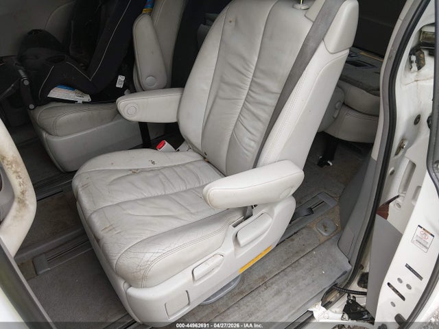 Toyota Sienna Xle