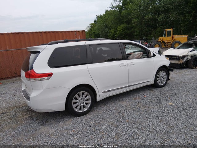 Toyota Sienna Xle