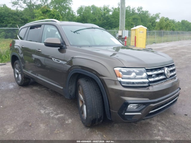 Salvage Volkswagen Atlas Image