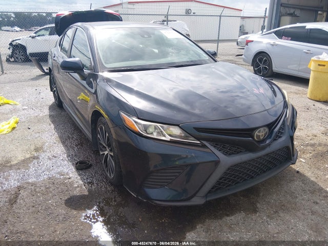 Salvage Toyota Camry Image