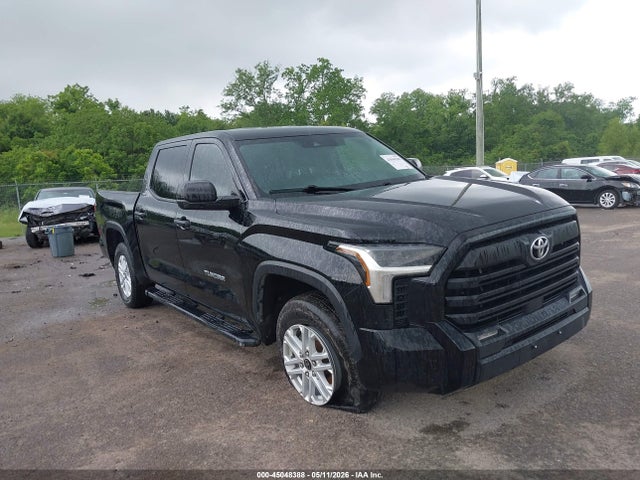 Salvage Toyota Tundra Image