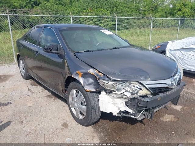 Salvage Toyota Camry Image