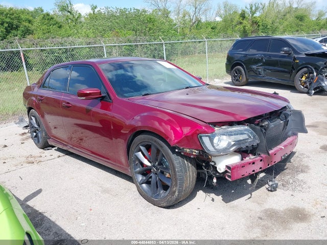 Salvage Chrysler 300 Image
