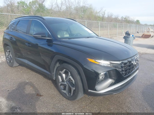 Salvage Hyundai TUCSON Image