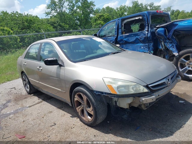 Salvage Honda Accord Image