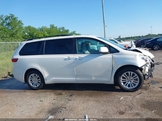 Toyota Sienna Xle 8 Passenger